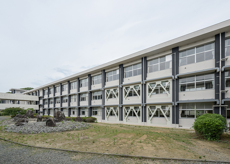 山口県防府市の成長建設の建築作品集-山口農業高校

普通教室棟他外壁改修工事２